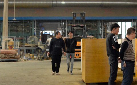 層層過膠建筑模板很好?看紫豹工藝