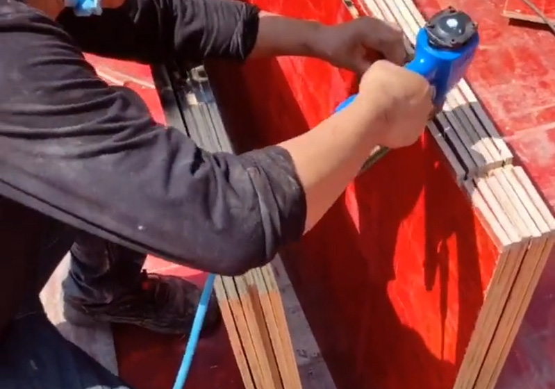 批發(fā)建筑紅板選擇什么樣的廠家比較好?